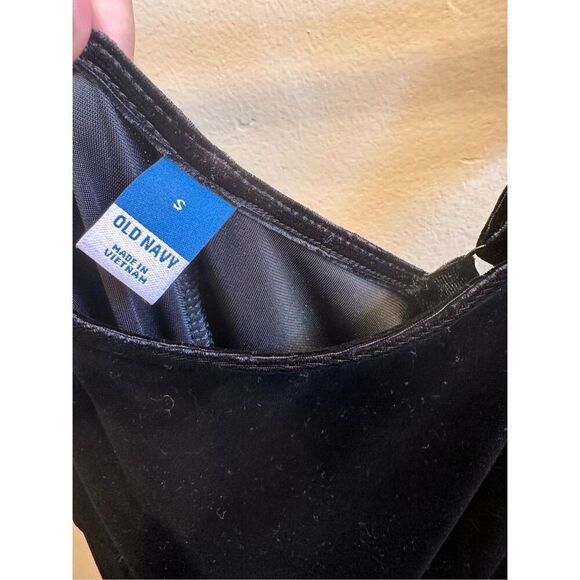 Old Navy Black Velvet Spaghetti Strap Jumpsuit Size Small NWOT - Picture 5 of 7